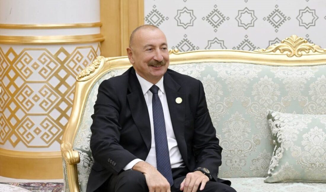 Azerbaycan Cumhurbaşkanı İlham Aliyev, Türkmenistan’ın Türkmenbaşı kentinde resmi temasları kapsamında