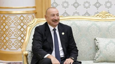 Azerbaycan Cumhurbaşkanı İlham Aliyev, Türkmenistan’ın Türkmenbaşı kentinde resmi temasları kapsamında