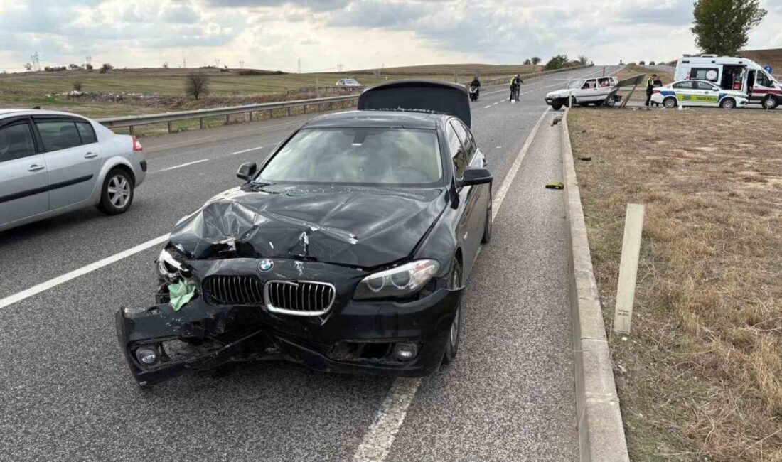 Kırklareli’nin Babaeski ilçesinde iki otomobilin çarpışması sonucu 1 kişi yaralandı.