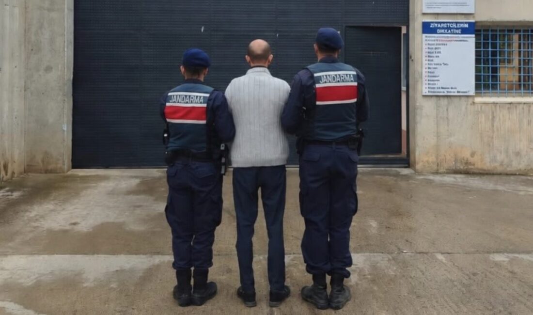 Samsun’un Bafra ilçesinde, 2 aydır saklanan ve uyuşturucu ticareti suçundan