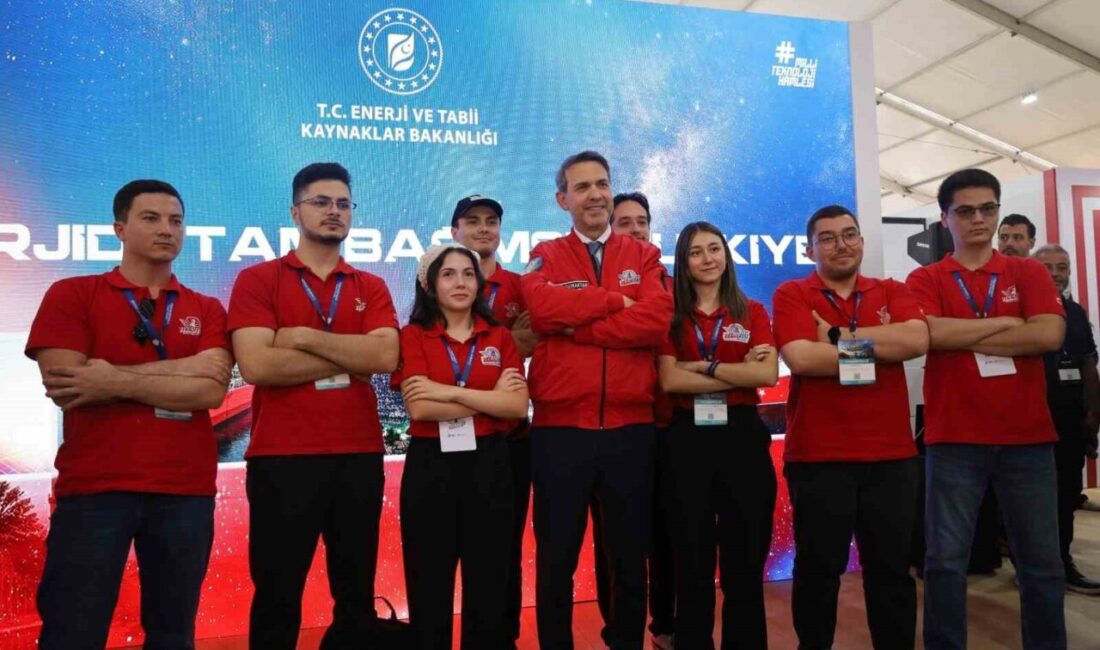 Enerji ve Tabii Kaynaklar Bakanı Alparslan Bayraktar, Şanlıurfa’da düzenlenen TEKNOFEST