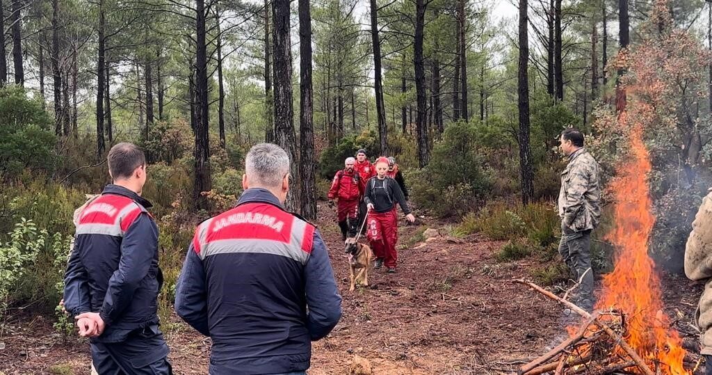Marmaris ilçesinde 30 Aralık 2023 tarihinde çıntar toplamak için Balan