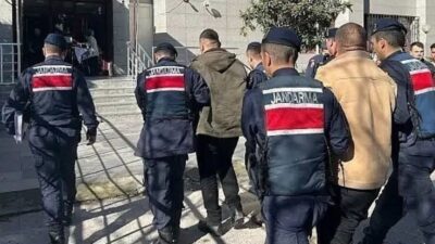 Balıkesir’de jandarma tarafından gerçekleştirilen asayiş operasyonlarında, kesinleşmiş hapis cezası bulunan