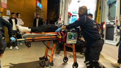 Bir çocuk, Bursa’nın İnegöl ilçesinde bulunan üç katlı bir binanın