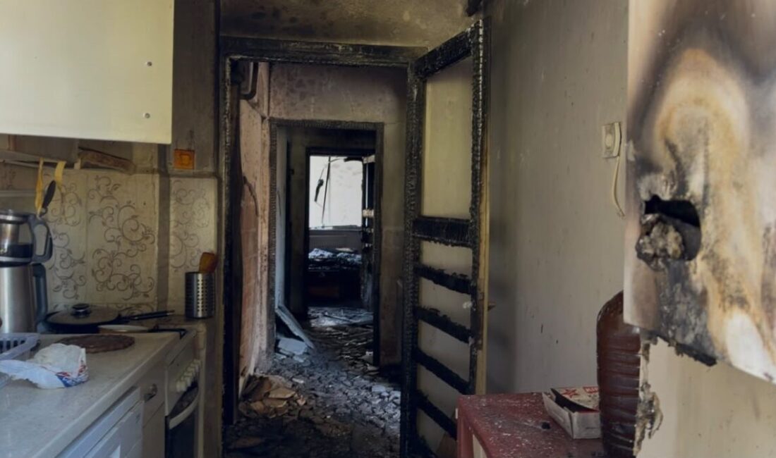 Balıkesir’in Bandırma ilçesinde bulunan bir apartman dairesinde meydana gelen patlama