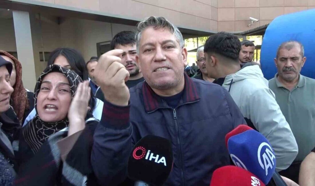 Adana’da, ailesinin iş yerinde kasada otururken saldırıya uğrayan ve ağır