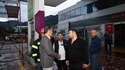 Pamukkale ilçesinde bir akaryakıt istasyonunda gerçekleşen yangın, ekiplerin başarılı müdahalesi