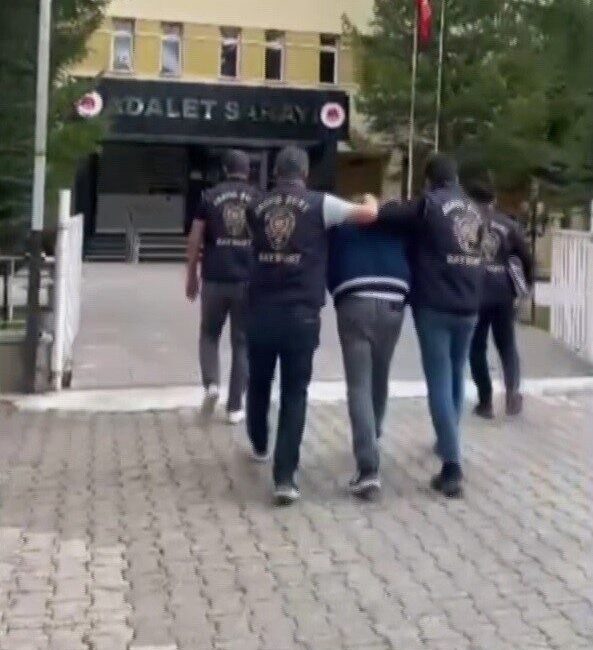 Bayburt’ta bir vatandaşın internet üzerinden araç yedek parçası alırken dolandırılmasıyla
