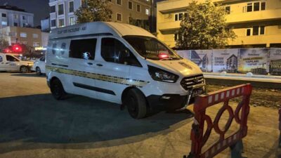 İstanbul Bayrampaşa’da İSKİ tarafından yürütülen altyapı çalışmaları sırasında dengesini kaybederek
