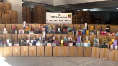 İstanbul’un Bayrampaşa ilçesinde jandarma ekipleri, sahte parfüm üretimi yapılan 2