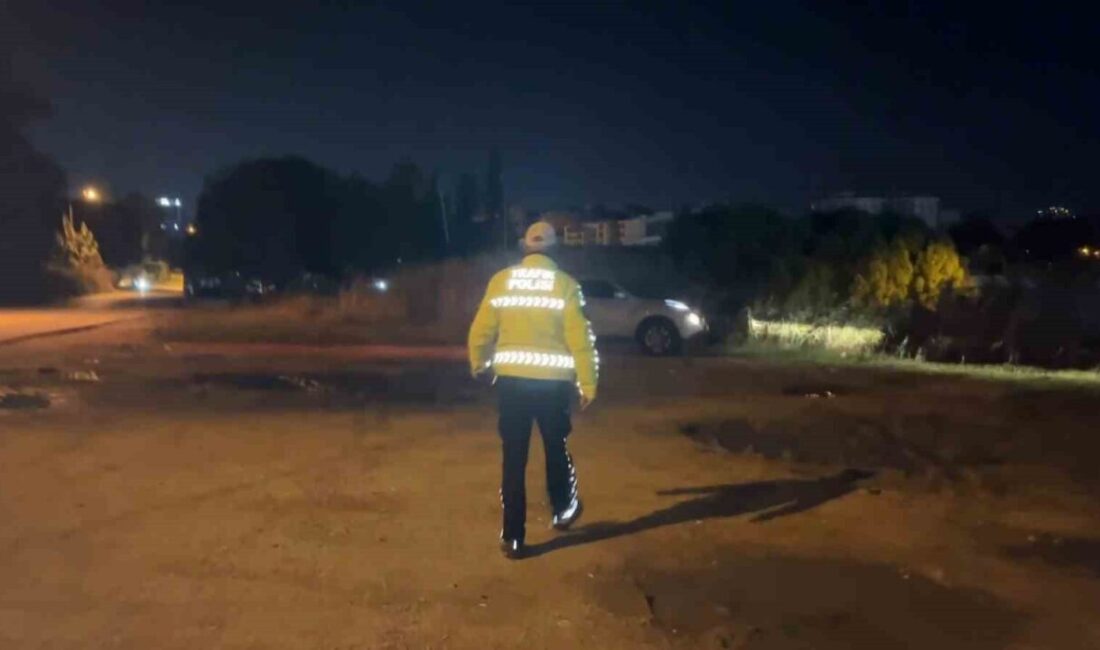 Bursa’da polis memurunun alkollü sürücüyü ikna etme çabası kameraya yansıdı.