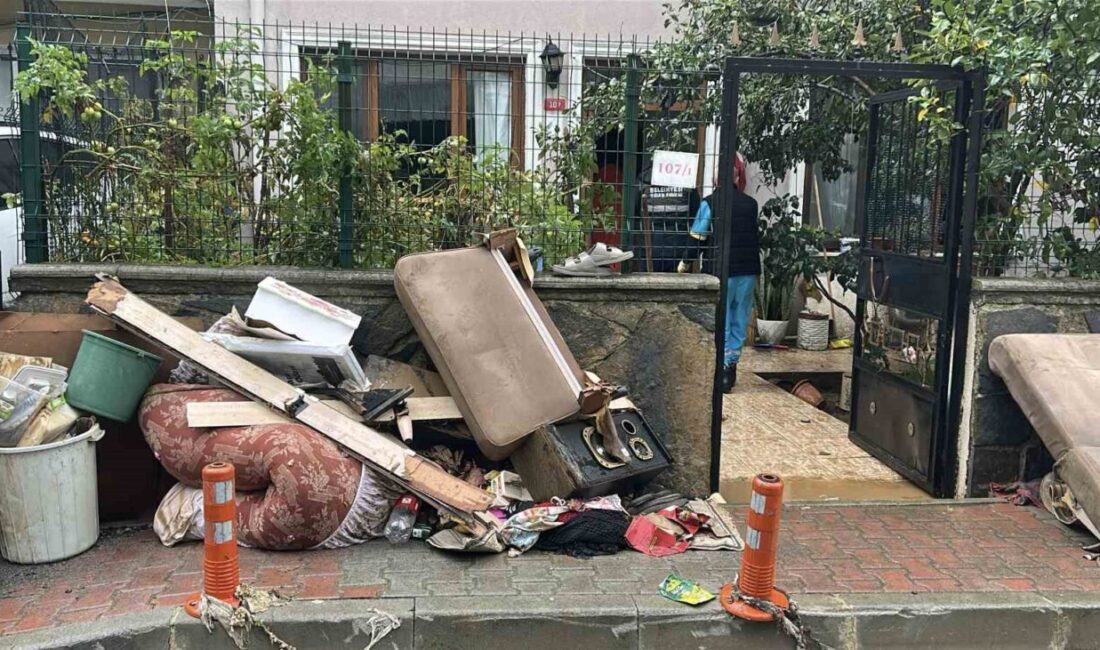 İstanbul’da şiddetli yağışın etkisi altında kalan Beykoz’da, evlerin giriş katları