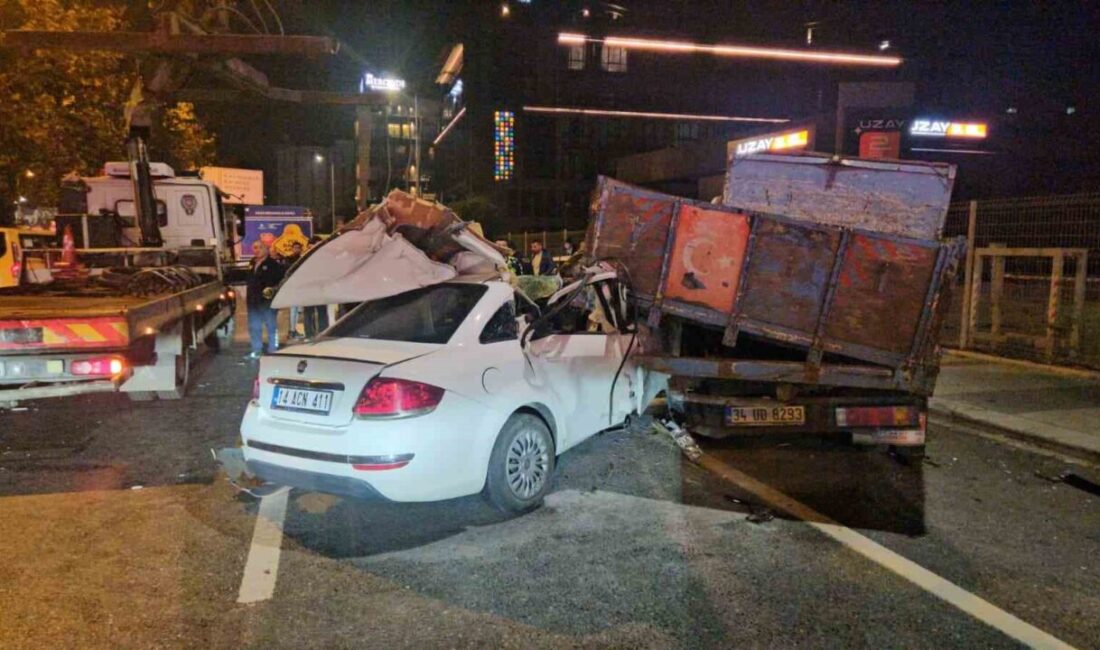 Beyoğlu’nda alkollü olduğu öne sürülen bir sürücünün makas atarak ilerlemesi