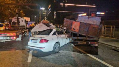 Beyoğlu’nda alkollü olduğu öne sürülen bir sürücünün makas atarak ilerlemesi