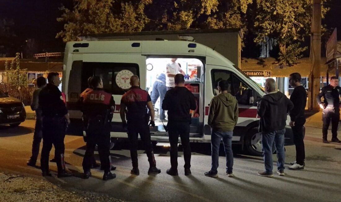Adıyaman’da bir kişi, Mimar Sinan Parkı yakınlarında üç kişinin bıçaklı