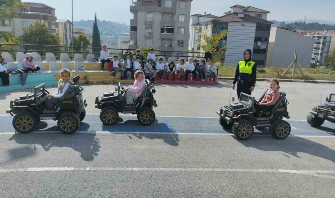 Bilecik’te 23 öğrenciye uygulamalı trafik eğitimi verildi. Bilecik İl Emniyet