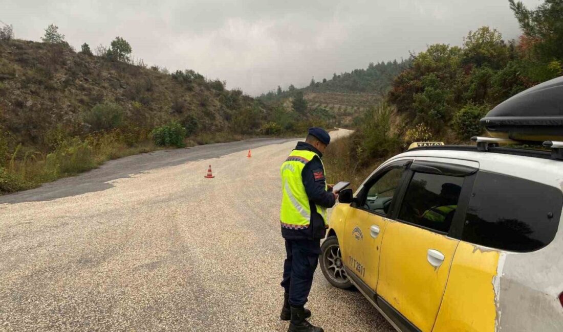 Bilecik’te Jandarma ekipleri, 4 farklı suçtan aranan şahısları yakaladı. İl