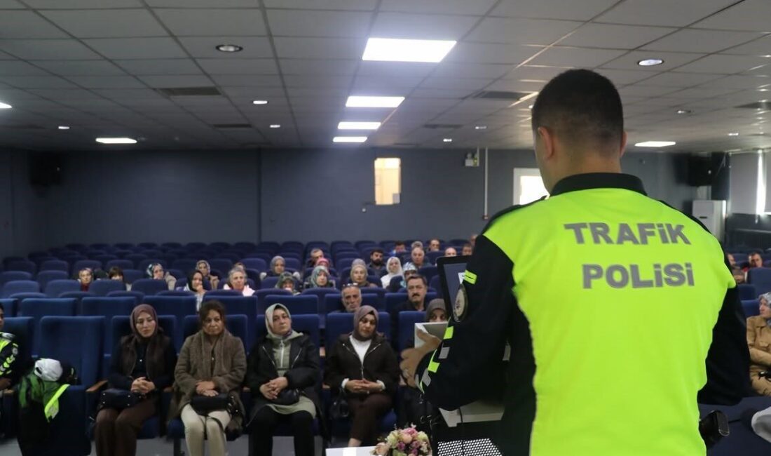 Bozüyük ilçesinde 86 servis şoförü ve rehber personele eğitim verildi.