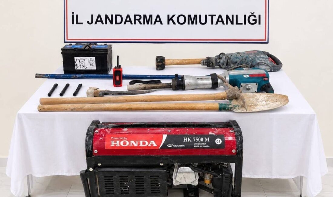 Bilecik’in İnhisar ilçesine bağlı Tozman köyünde define arayan 12 kişi