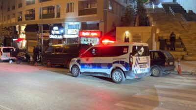 Bilecik’te bir olayda, bir kişi kız arkadaşına sarılan bir başka