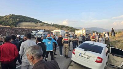 Bingöl’de meydana gelen bir trafik kazasında, otomobilin yoldan çıkması sonucu