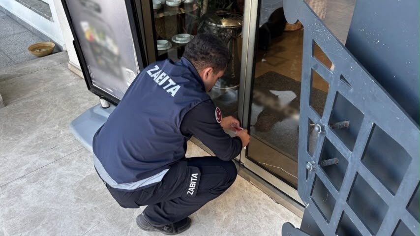 Bodrum ilçesindeki beş market ve üç restoranda son kullanma tarihi
