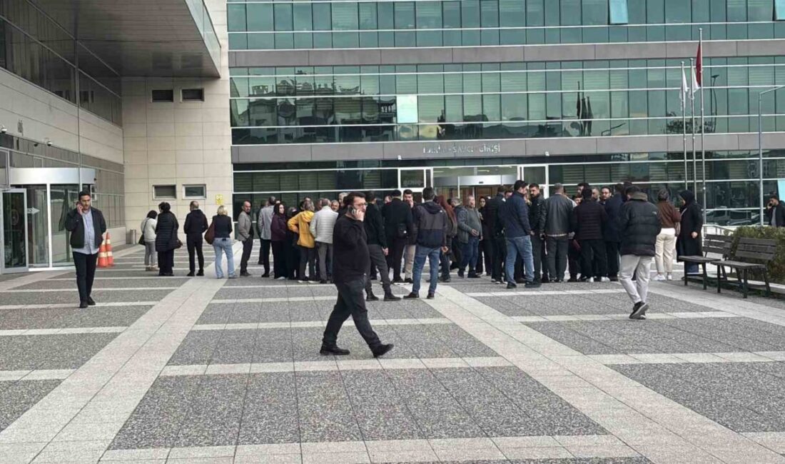 Bolu’da jandarma ekipleri tarafından Bolu Belediyesi’ne yönelik düzenlenen ‘ihaleye fesat