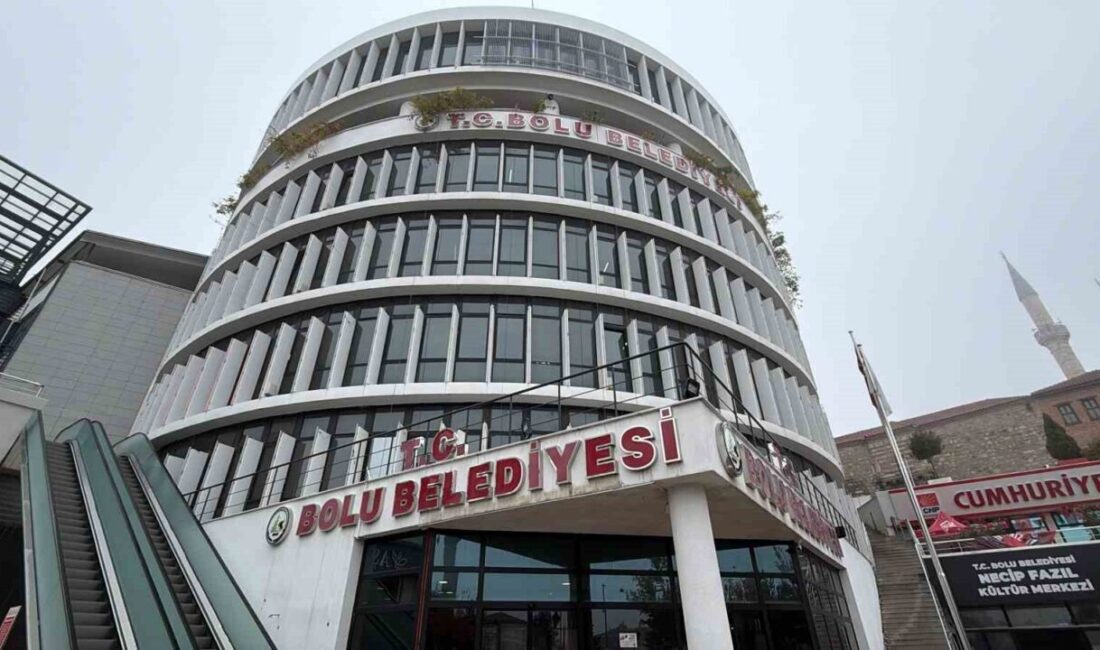 Bolu’da sabahın erken saatlerinde Bolu Belediyesi’ne yönelik ‘ihaleye fesat karıştırma’