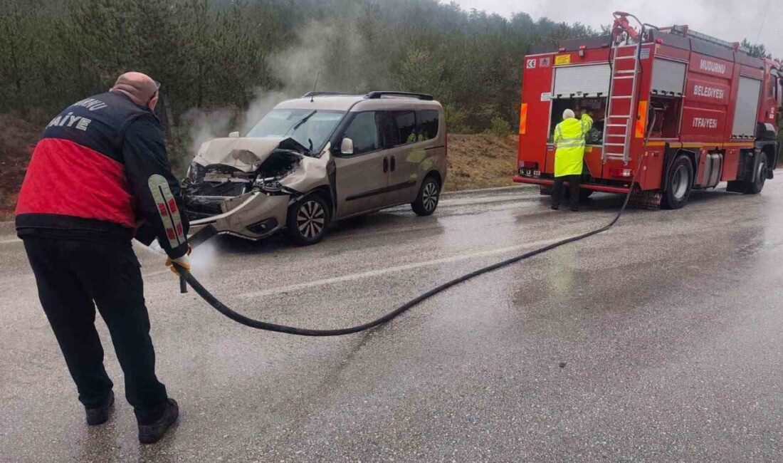 Mudurnu ilçesinde meydana gelen trafik kazasında hafif ticari araç ile