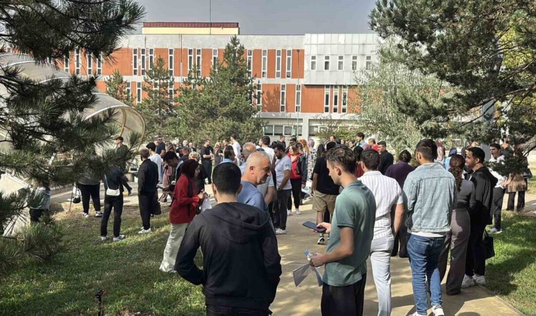 Bolu’da D-100 Karayolu üzerinde devam eden akıllı kavşak çalışmaları nedeniyle