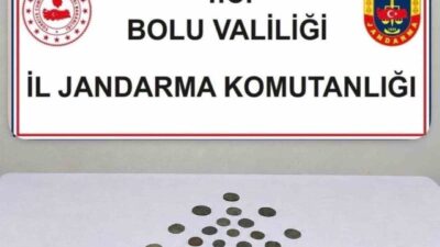 Bolu’da jandarma tarafından gerçekleştirilen bir operasyonda, antik eserlerini satmaya çalışan