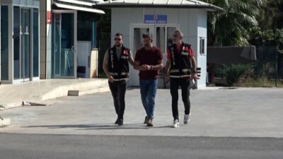 Antalya’da, Hanım Biçer’i eşarpla boğarak öldürdüğü suçlamasıyla yargılanan Hızır Çelik,