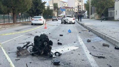 Burdur’da meydana gelen trafik kazasında, iki aracın çarpışmasının ardından kontrolü