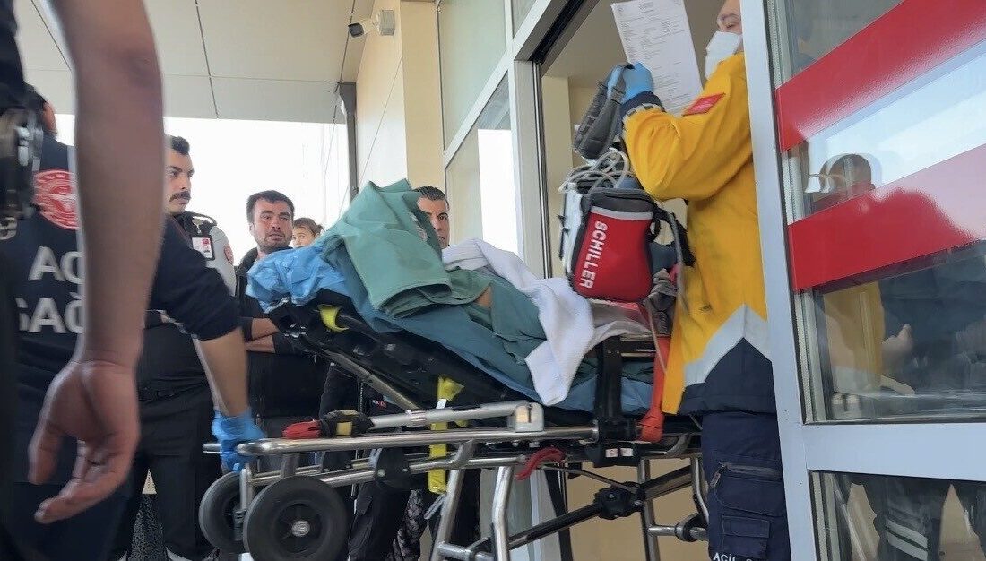 Burdur’un Yeşilova ilçesine bağlı Çardak köyünde çıkan silahlı kavgada 1’i