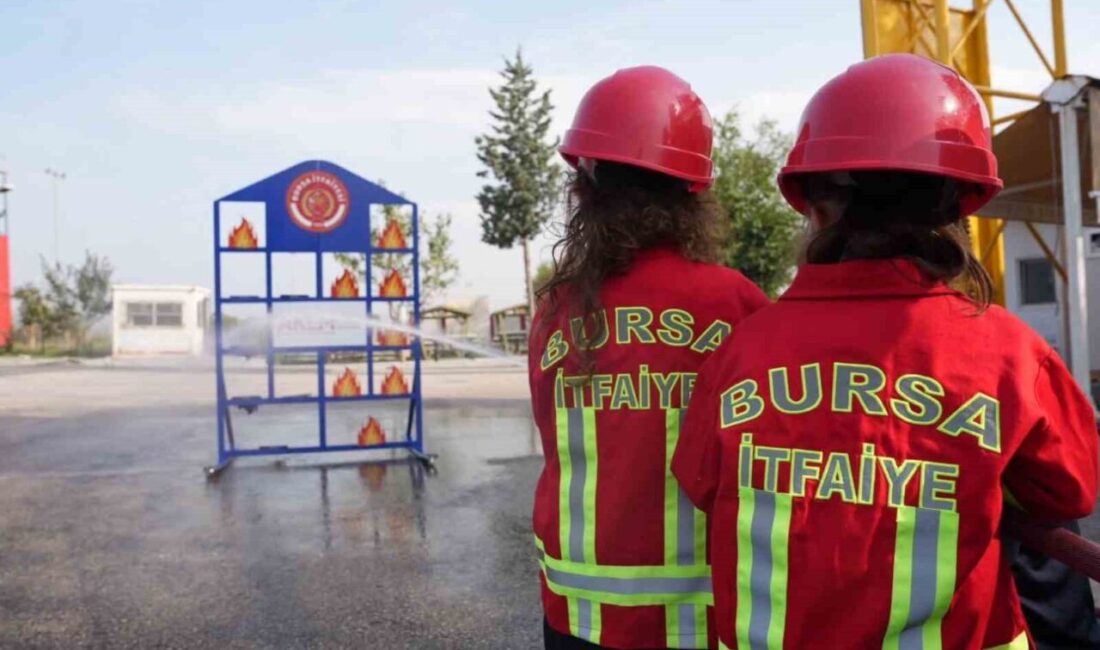 Bursa Büyükşehir Belediyesi İtfaiye Daire Başkanlığı, anaokulu ve ilkokul öğrencilerine
