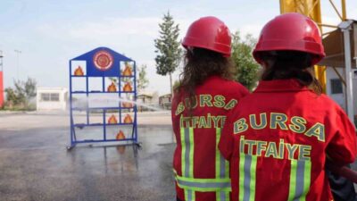 Bursa Büyükşehir Belediyesi İtfaiye Daire Başkanlığı, anaokulu ve ilkokul öğrencilerine