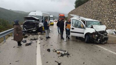 Bursa’da meydana gelen trafik kazasında 80 yaşındaki bir kadın hayatını
