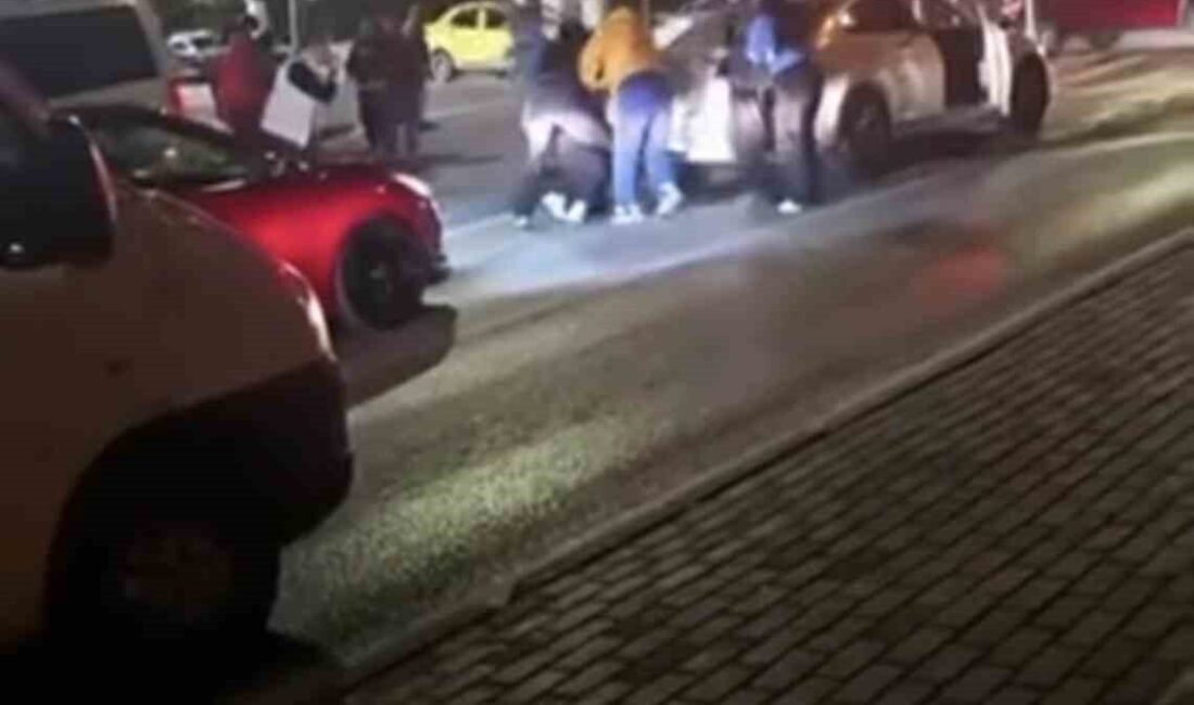 Bursa’da, nedeni henüz belirlenemeyen bir anlaşmazlık iki aile arasında çatışmaya