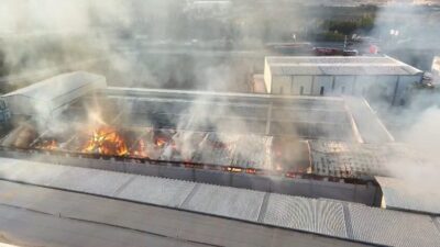 Bursa’nın Nilüfer ilçesinde bulunan bir mobilya fabrikasında meydana gelen yangın,