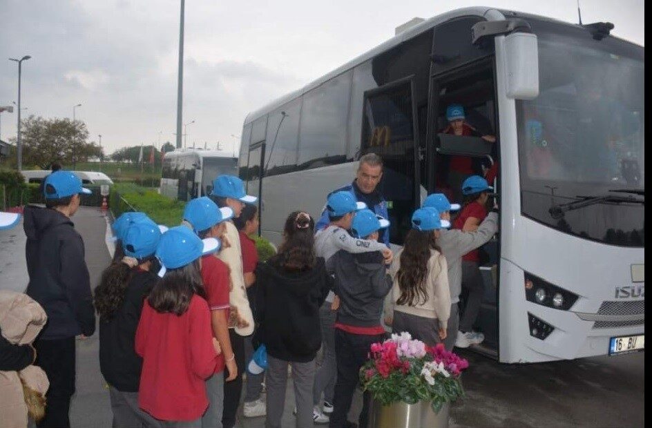 Bursa Emniyet Müdürlüğü tarafından hayata geçirilen “Birlikte Güzel Yarınlara, Güvenli