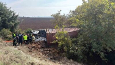 Bursa’da meydana gelen bir kaza, Karacabey-Bandırma yolu Arız Köy mevkiinde