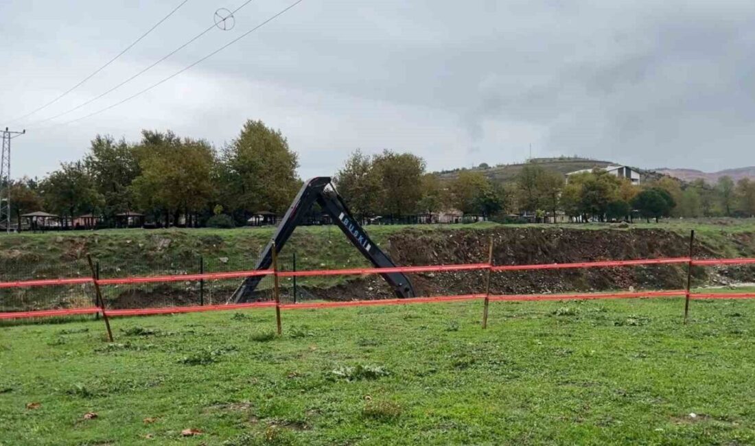 Bursa’nın Yıldırım ilçesine bağlı Cumalıkızık Mahallesi’nde, Deliçay mevkiinde yaşanan toprak