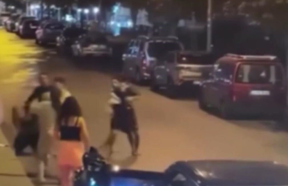 Büyükçekmece’de trafikte karıştığı bir tartışma sonrasında agresif tavırlar sergileyen ve