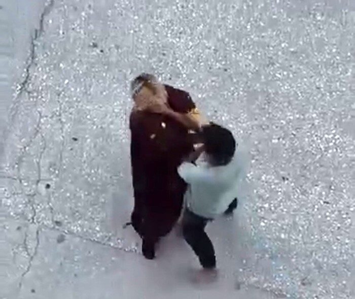 Eskişehir’de bir adam, Erenköy Mahallesi’ndeki Kırbaşı Caddesi’nde bir kadınla tartıştıktan