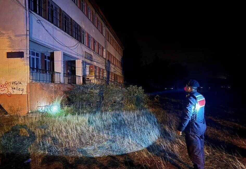 Çanakkale ve çevresindeki ilçelerde jandarma ekipleri tarafından gerçekleştirilen huzur operasyonlarında