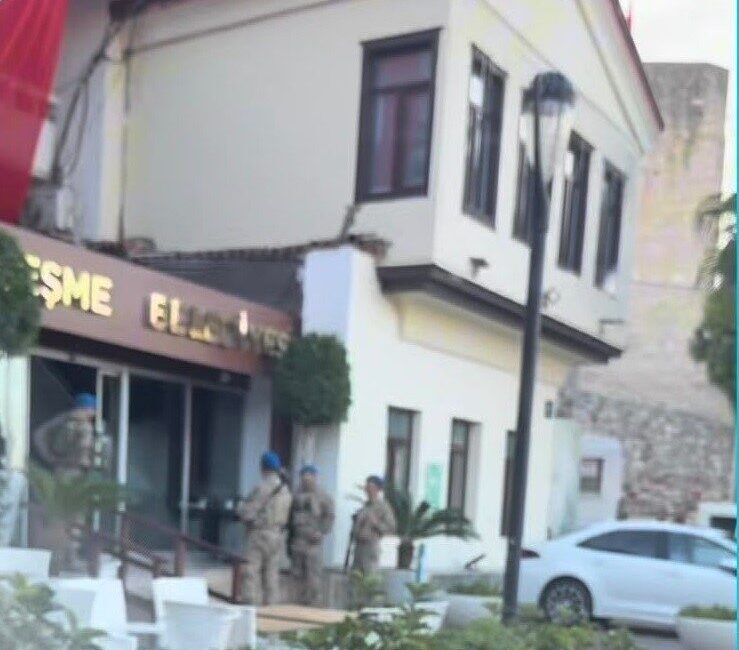 İzmir’in Çeşme ilçesinde, belediyedeki bazı imar ve ihale süreçlerinde usulsüzlük,