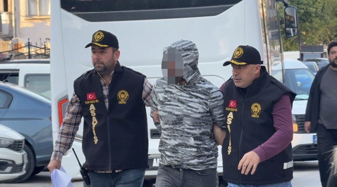 Eskişehir’de, birlikte alkol alırken yaşanan kavgada arkadaşını öldürmekle suçlanan şüpheli,