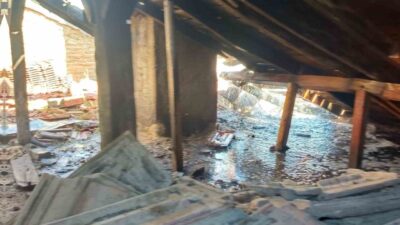 Denizli’nin Çivril ilçesine bağlı Özdemirci Mahallesi’nde bulunan eski belediye binasının