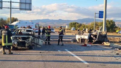 Çorum’da, Uğurludağ kavşağında meydana gelen trafik kazasında 7 kişi yaralandı.