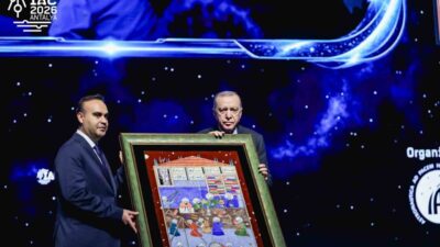 Cumhurbaşkanı Recep Tayyip Erdoğan, Antalya’da düzenlenen 77. Uluslararası Uzay Kongresi’nin